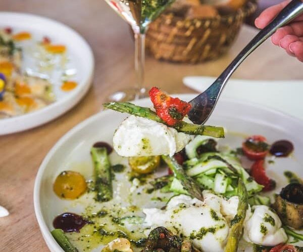 La CaVe à Montreuil – Restaurant et cave à vins à Montreuil, France