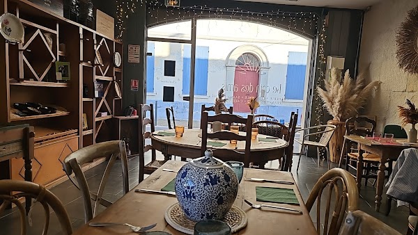 Restaurant La Cave Les Alpilles à Fontvieille, France