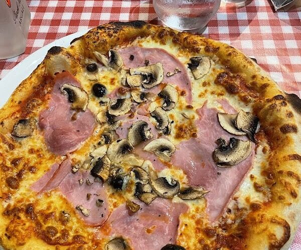 Restaurant La Cosa Nostra à La Grande-Motte, France