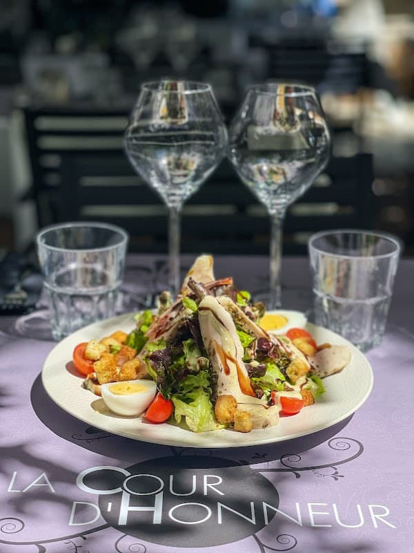 La Cour d’Honneur – Restaurant Avignon Centre Ville à Avignon, France