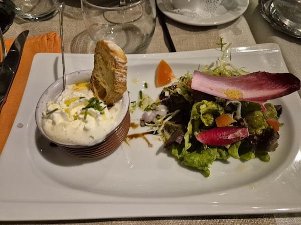 Restaurant La Croq Au Sel Sarl à Gallargues-le-Montueux, France