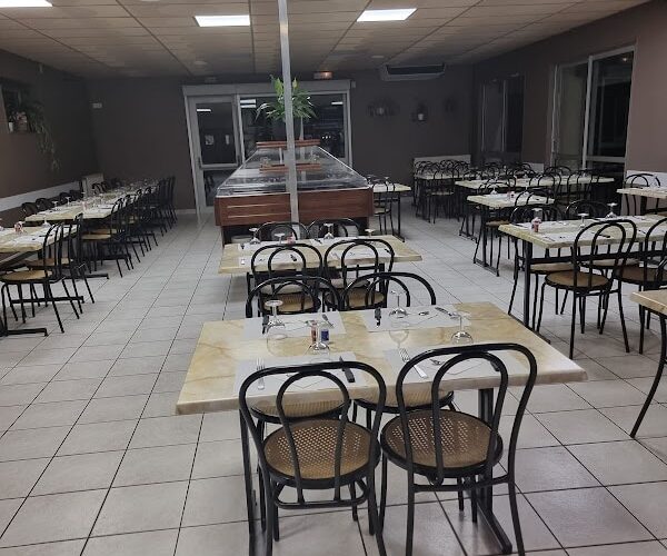 Restaurant La Ferme Resto Routier Laon à Athies-sous-Laon, France