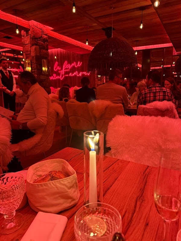 Restaurant La Ferme Saint-Amour Crans-Montana à Crans-Montana, Suisse