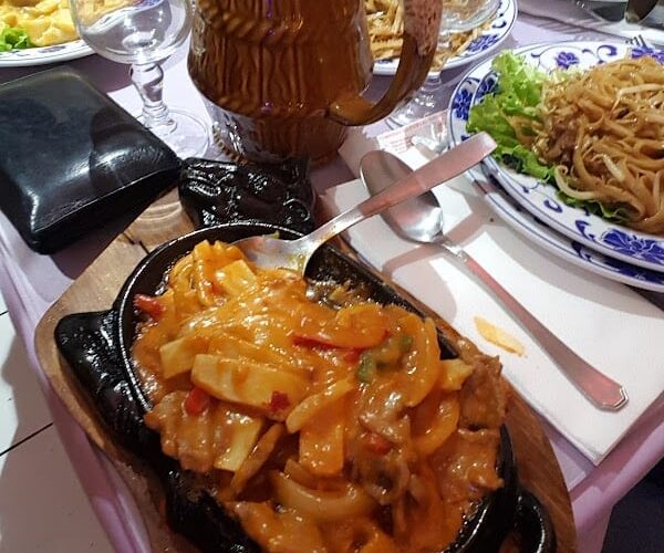 Restaurant La Fontaine d’Asie à Saint-Laurent-du-Var, France