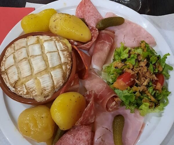 Restaurant La Grange de la Moulonniere à Bourges, France