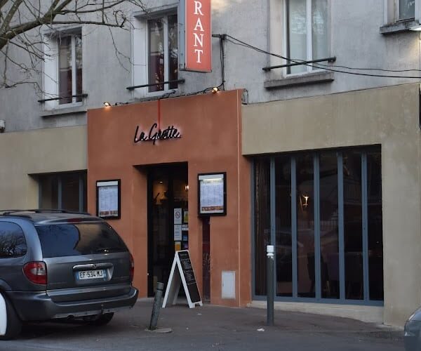 Restaurant La Grotte à Montreuil, France
