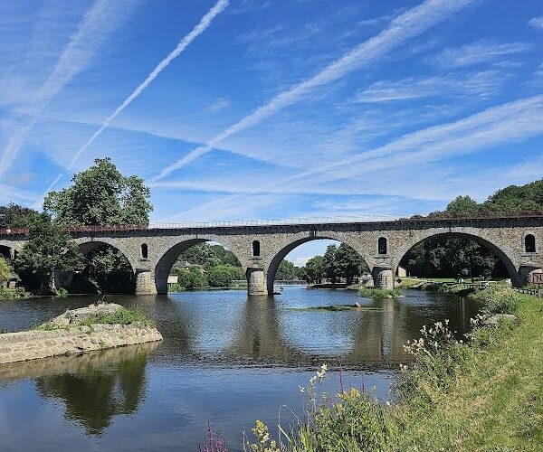 Restaurant La Guinguette de Montflours à Montflours, France