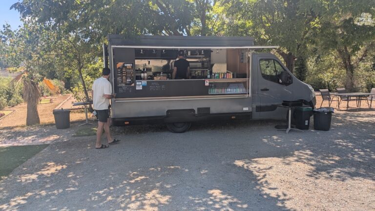 Restaurant La Guinguette Food truck à Roquebrune-sur-Argens, France