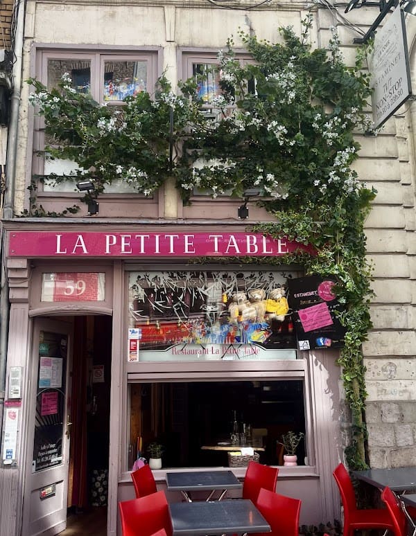 Restaurant La Petite Table – Estaminet Vieux Lille à Lille, France