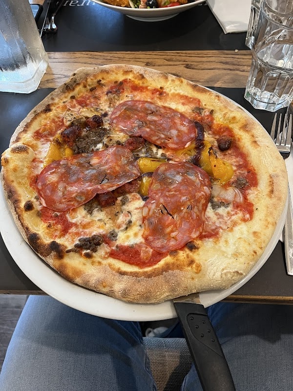 La Pizzell ‘ Restaurant à Saint-Priest, France