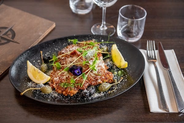 Restaurant La Rose des Vents by Kyriad Prestige à Saint-Priest, France