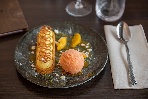 Restaurant La Rose des Vents by Kyriad Prestige à Saint-Priest, France