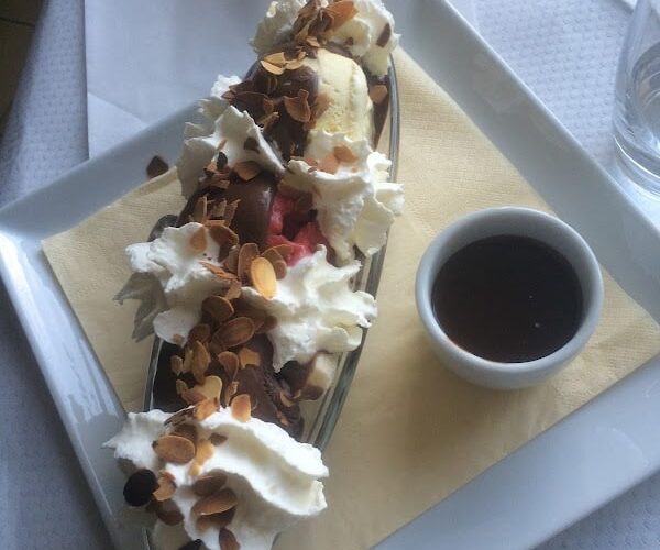 Restaurant LA TABLE DE ROSE à Fèves, France