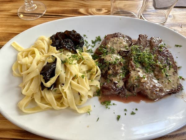 Restaurant LA TANIERE DES COMBES à Limoges, France