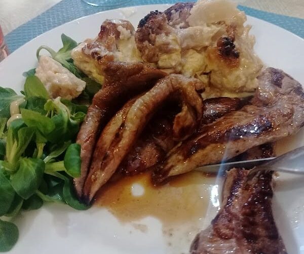 Restaurant La Taverne – Table de caractère – Mayenne à Mayenne, France