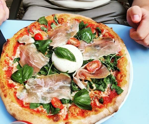 Restaurant La Tomate Bleue à Uzès, France
