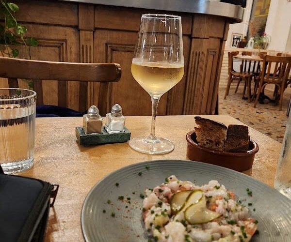 Restaurant La Tribu à Clichy, France