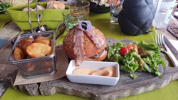 Restaurant L’Auberge Corse à Bonifacio, France