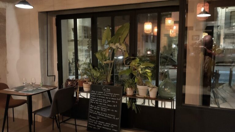 Le Barry restaurant à Uzès, France
