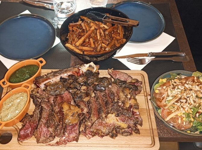 Restaurant Le Bœuf Royal à Pau, France