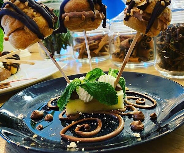 Restaurant LE BURLINGUE à Clichy, France