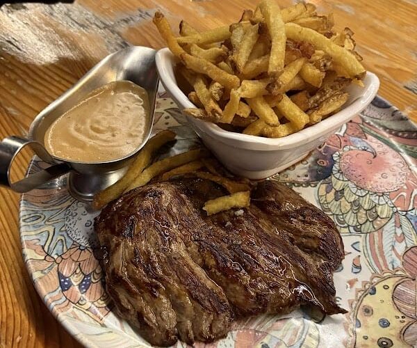 Restaurant LE BURLINGUE à Clichy, France