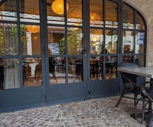 Restaurant Le Café Castillon à Paradou, France