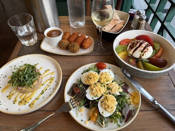 Restaurant Le Café du Commerce à Biarritz, France