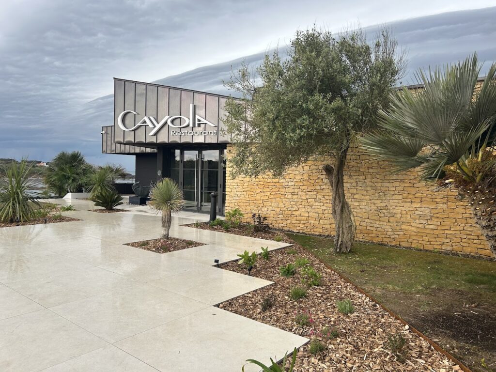 Restaurant Le Cayola à Les Sables-d'Olonne, France