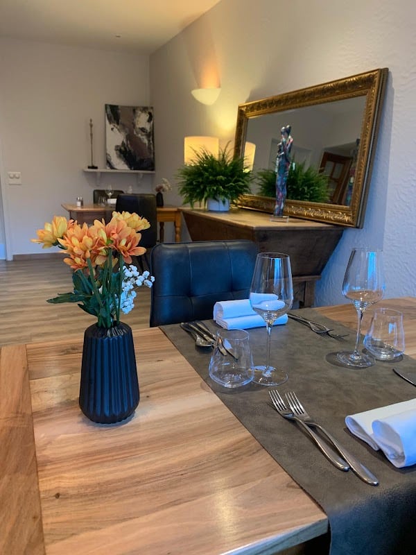 Le Chermignon Restaurant et chambres d’hôtes à Crans-Montana, Suisse