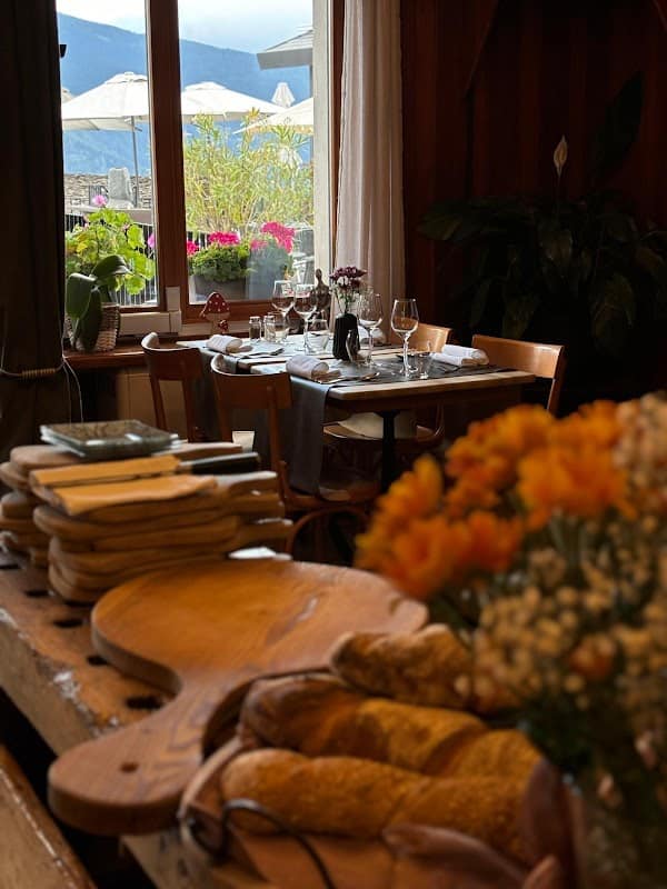 Le Chermignon Restaurant et chambres d’hôtes à Crans-Montana, Suisse