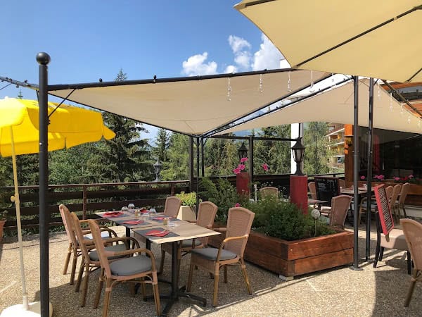 Le Continental Restaurant à Crans-Montana, Suisse