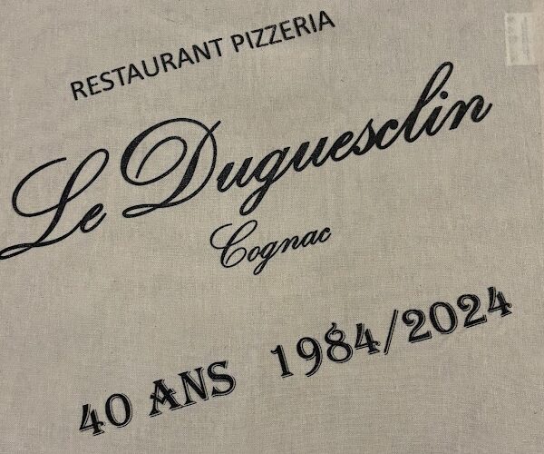 Restaurant LE DUGUESCLIN à Cognac, France