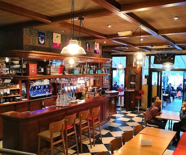 Restaurant LE GRAND CAFE à Niort, France