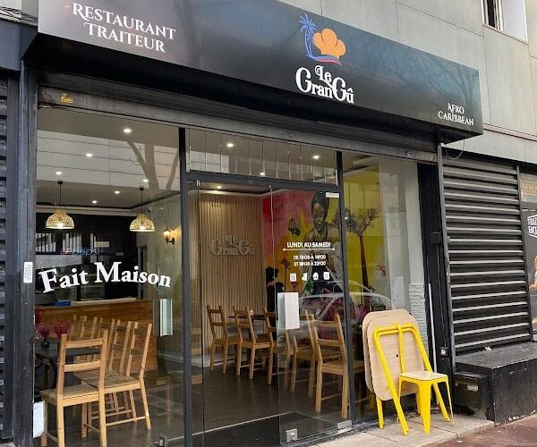 Restaurant Le Grangû à Clichy, France