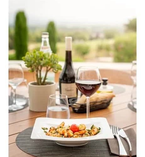 Le Loma Restaurant à Roquebrune-sur-Argens, France