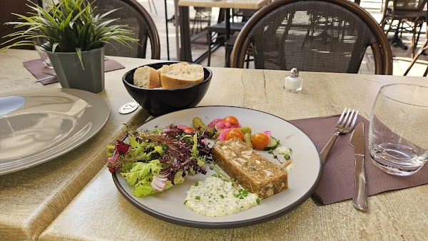 Restaurant Le Parisien à Beaune, France