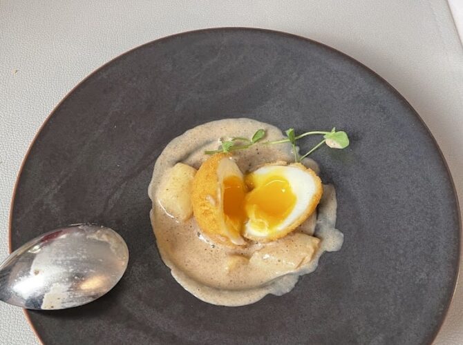 Restaurant Le Parvis à Saintes, France