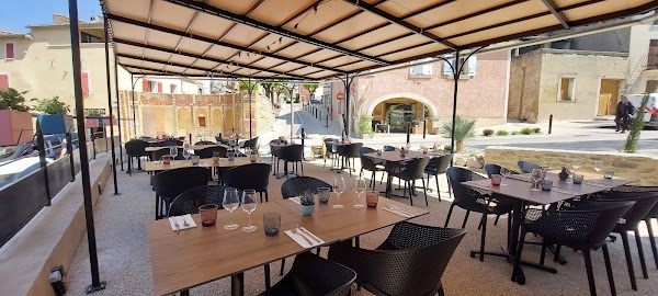 Restaurant le pèbre d’aï à Saint-Quentin-la-Poterie, France