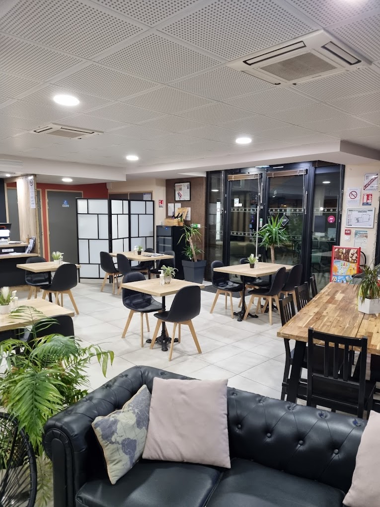 Restaurant Le petit café à Saint-Jean-de-Moirans, France