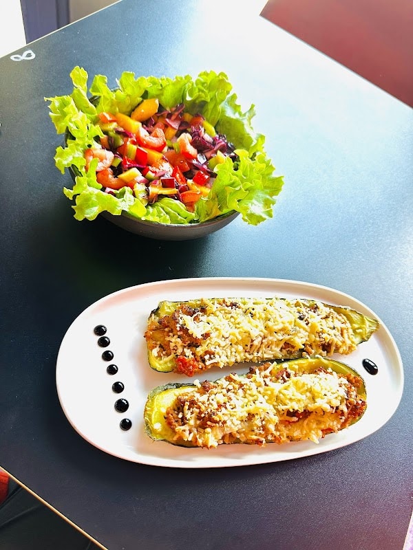 Restaurant Le Petit Scénario à Saint-Priest, France