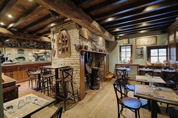 Restaurant Le Pot du Clape à Montreuil-sur-Mer, France