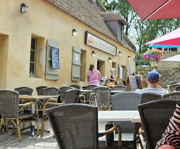 Restaurant Le Pot du Clape à Montreuil-sur-Mer, France