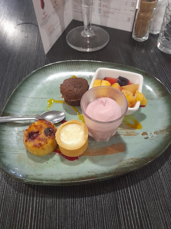 Restaurant Le Quai Gourmand à Saint-Priest, France