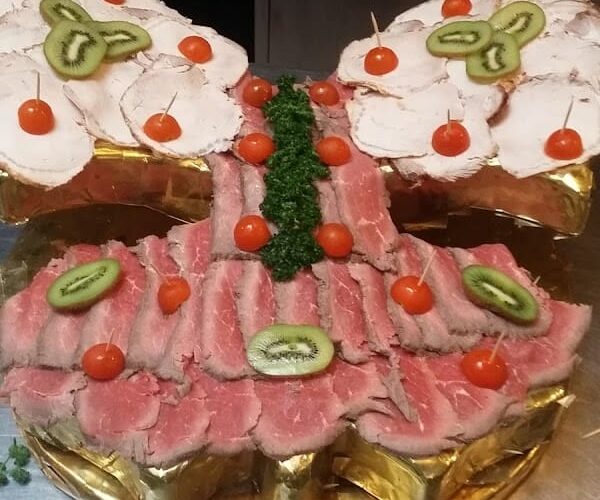 Restaurant Le Relais Saint Georges à Saint-Georges-Buttavent, France