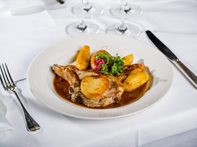 Restaurant Le Train Bleu à Paris, France