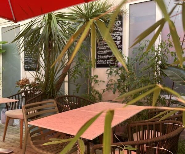 Restaurant Le Verre Bouteille La Rochelle à La Rochelle, France