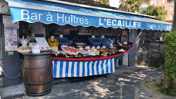 Restaurant L’écailler – Bar à Huîtres à Agde, France