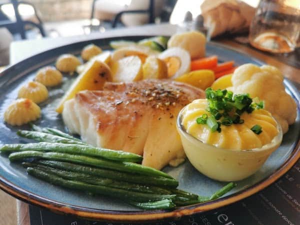 L’Envers Restaurant à Saint-Laurent-du-Var, France