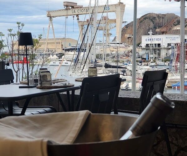 LES 105 Brasserie – Restaurant à La Ciotat, France